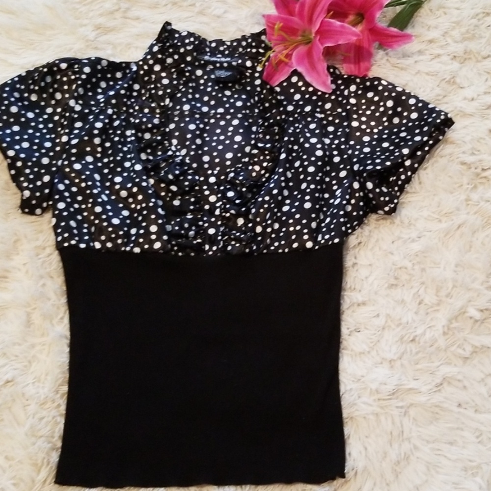 Beautiful summer top.